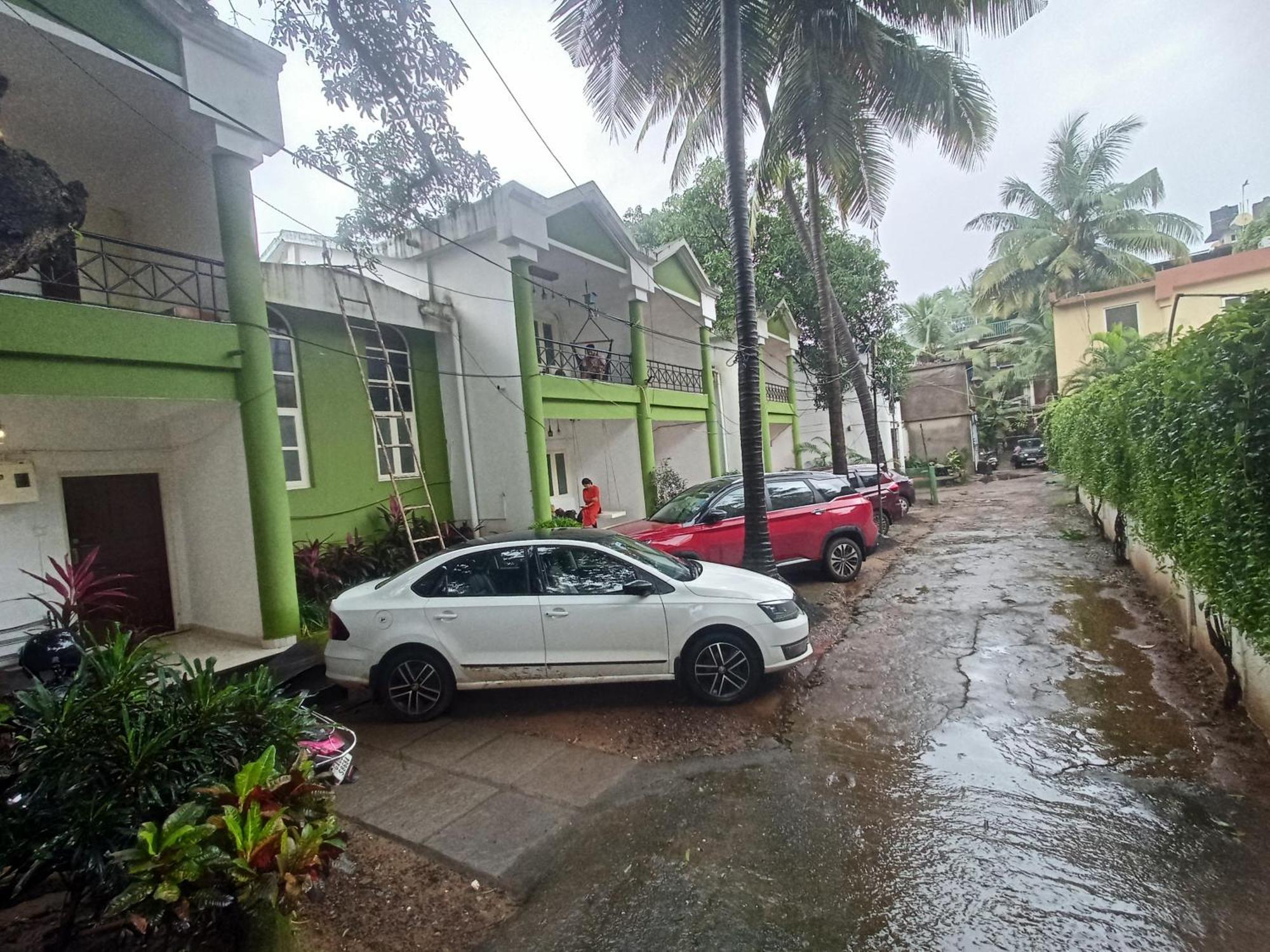 Goa Suites Holiday Home 卡兰古特 外观 照片